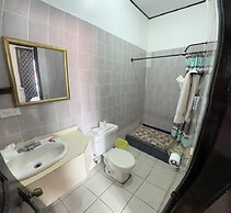 Serenade Hotel