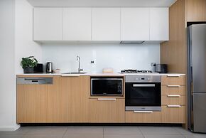 Astra Apartments - Docklands