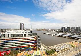 Astra Apartments - Docklands