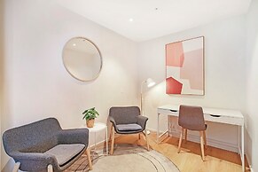 Astra Apartments - Docklands