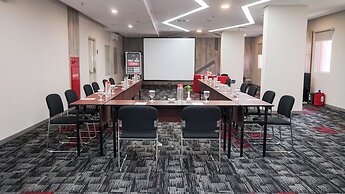 ibis Jakarta Senen