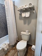 Atria Extended Stays By OYO, Jourdanton, TX