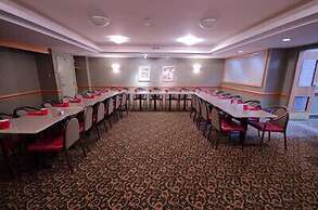 Canad Inns Destination Centre Garden City