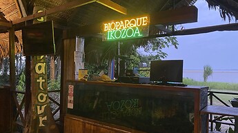 Hotel On Vacation Amazon