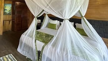 Hotel On Vacation Amazon