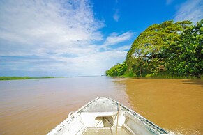 Hotel On Vacation Amazon