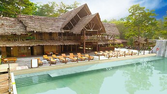 Hotel On Vacation Amazon