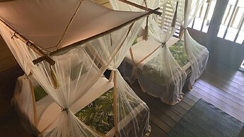 Hotel On Vacation Amazon