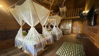 Hotel On Vacation Amazon