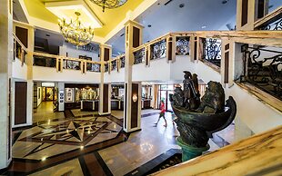 Helena Sands Hotel