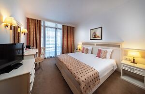 Helena Sands Hotel