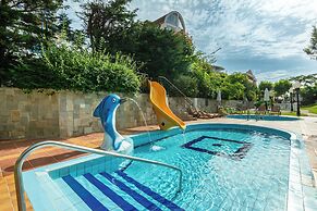 Helena Sands Hotel