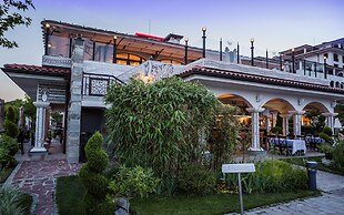 Helena Sands Hotel
