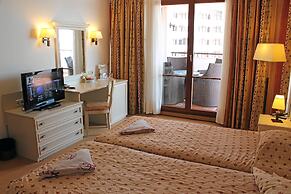 Helena Sands Hotel