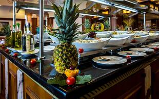 Helena Sands Hotel
