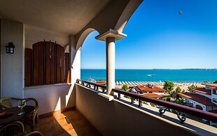 Helena Sands Hotel