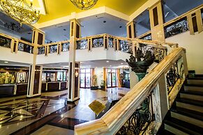 Helena Sands Hotel