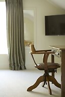 The Plume of Feathers