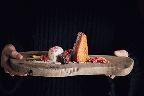 The Plume of Feathers