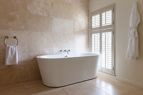 The Plume of Feathers