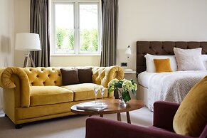 The Plume of Feathers