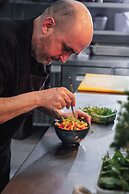 The Plume of Feathers