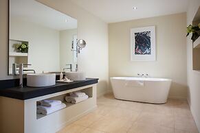 The Plume of Feathers