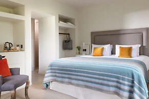 The Plume of Feathers