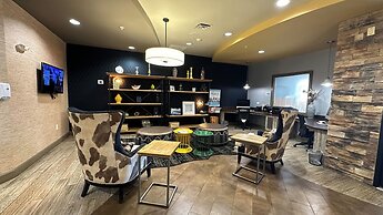 Holiday Inn Express & Suites Perry-National Fairground Area #34 by IHG