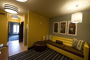 Holiday Inn Express & Suites Perry-National Fairground Area #34 by IHG