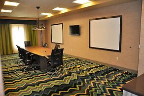Holiday Inn Express & Suites Perry-National Fairground Area #34 by IHG