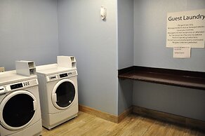 Holiday Inn Express & Suites Perry-National Fairground Area #34 by IHG