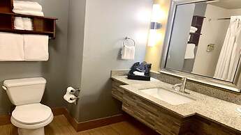 Holiday Inn Express & Suites Perry-National Fairground Area #34 by IHG