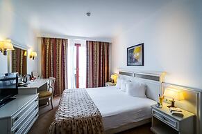 Helena VIP Villas and Suites