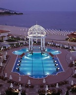 Helena VIP Villas and Suites