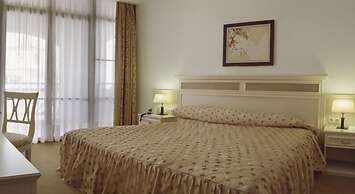 Helena VIP Villas and Suites