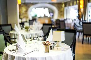 Four Seasons Country Club