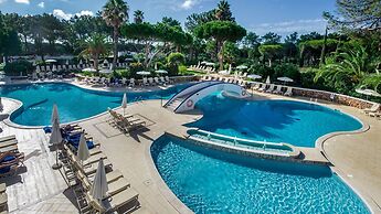 Four Seasons Country Club