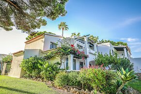 Four Seasons Country Club