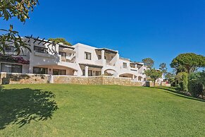 Four Seasons Country Club