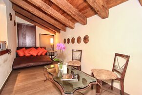 Plaza Gallery Hotel & Boutique