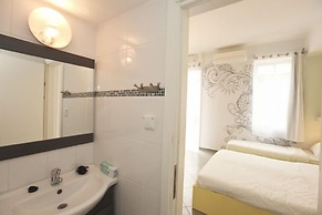 1926 Designed Apartments Hotel