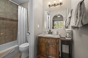 Breckenridge Boutique Hotel