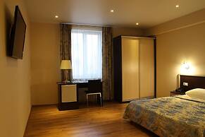 Hotel Crystal