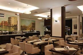 Hotel Crystal