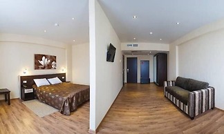 Hotel Crystal