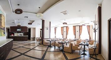 Hotel Crystal
