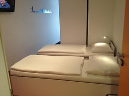 HB1 Budget Hotel - contactless check in