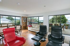 Lakeside City Apartments