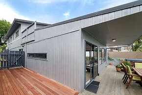 Lakeside City Apartments